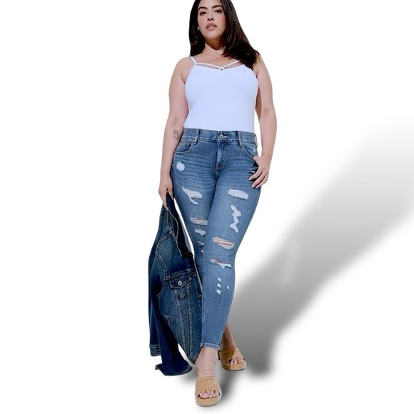 TORRID SKY HIGH PREMIUM SKINNY DESTROYED BLUE DENIM JEANS Woman’s Size 2… - Picture 6 of 11